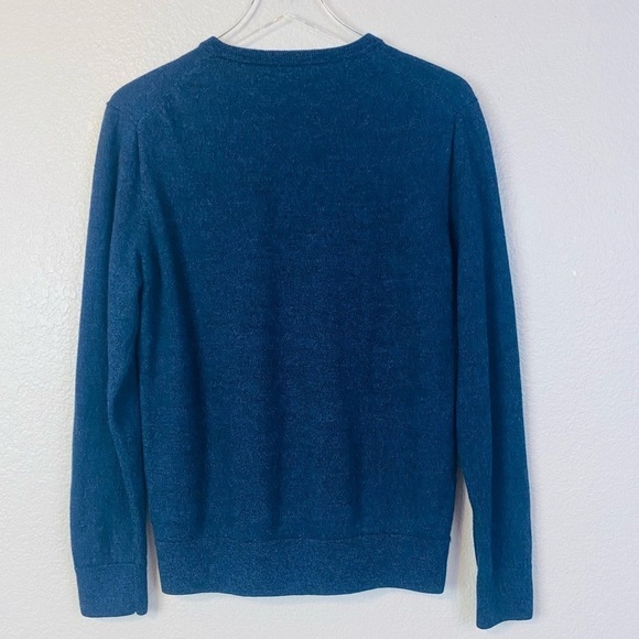 Artefact Navy 100% Merino Wool V Neck Sweater Size L - Picture 2 of 6